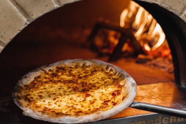 Aerottoria-Italian-restaurant-Cheese-Pizza-Wood-Fired-Oven
